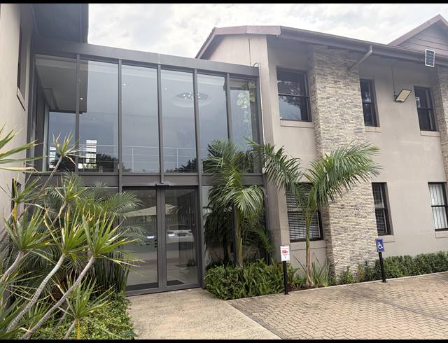 216.60M² BUSINESS TO LET IN GLENASHLEY